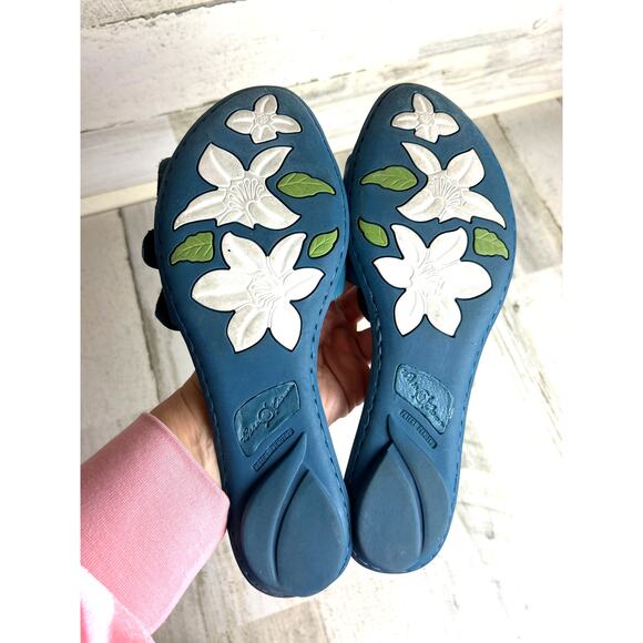 Born Crown Women’s 10 Blue Leather Floral Flat Slip-On Sandal Designer Shoe - Picture 6 of 8